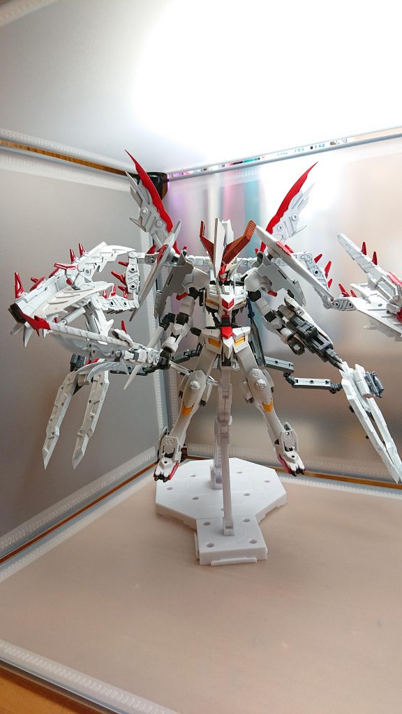 さらに強化された白蛇の槍で多数の敵を貫き攻撃を仕掛ける飛行能力も強化されている為、空中での戦闘も可能となった