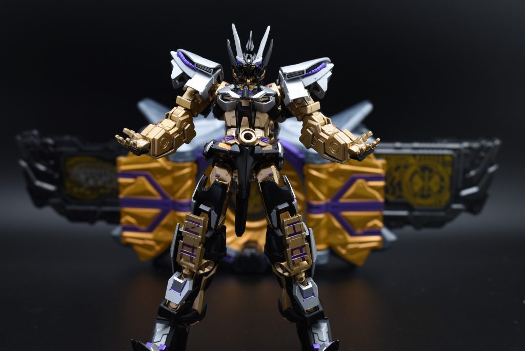 DX版のサウザンドライバーと共に　　　　　　　　　　　　　　　　　　　　　　©ZAIAエンタープライズ