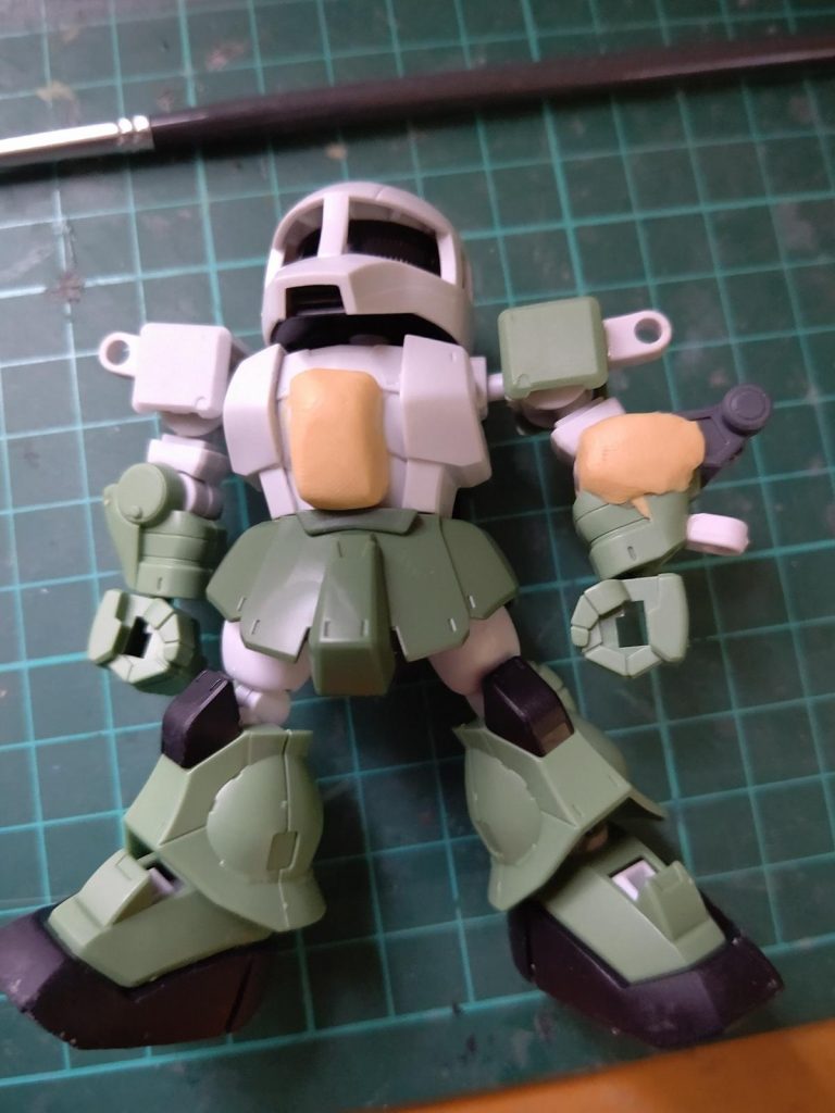 素組で作ろうと思ってたのにいつのまにかパテ盛っちゃう