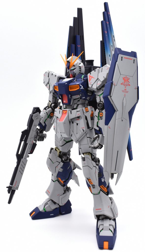 武器を持たせて正面から。