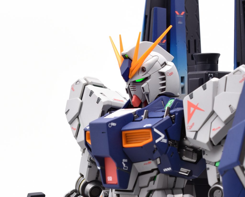 上半身アップ。