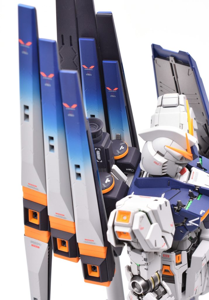 同じく俯瞰で。ファンネルのグラデーションは拘って塗装しました。