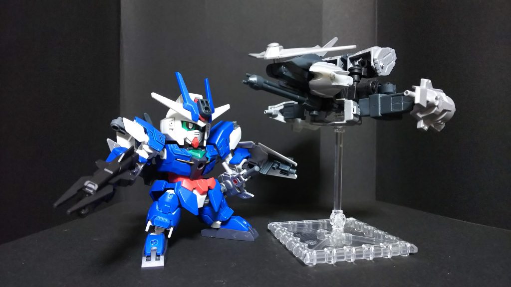 来い!ジュピターヴアーマー!SDだとあまり手足のパーツ交換は意味が無さげなので、アースリィ自体をコアにアーマーを追加各種能力の増強を図る、というコンセプトです。