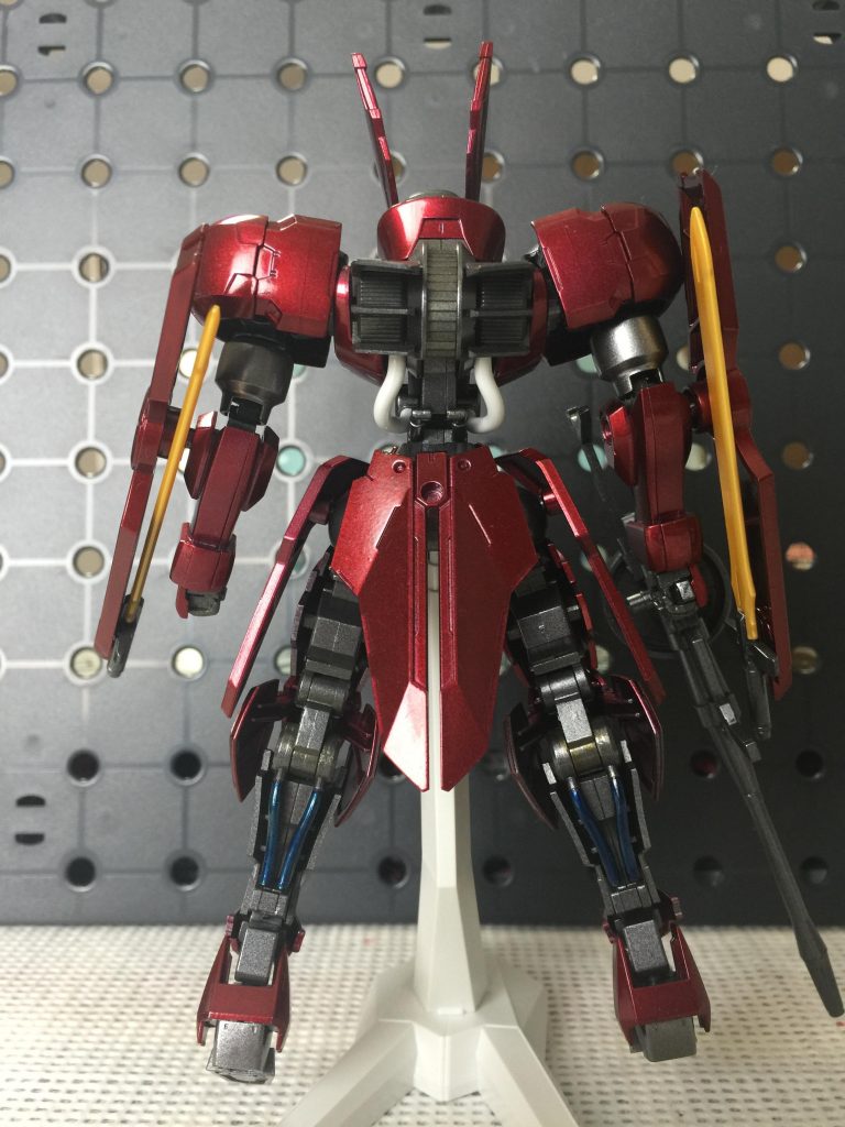 フレームのどこまでが隠れるか分からなかったので、もう少し下地処理しておいた方が良かった部分が見えちゃって・・・