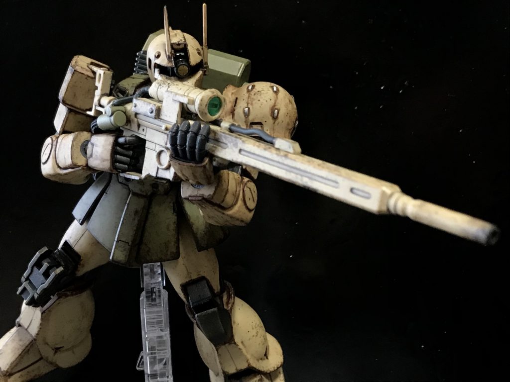 落下しながらもワッツのベースジャバーに一撃。