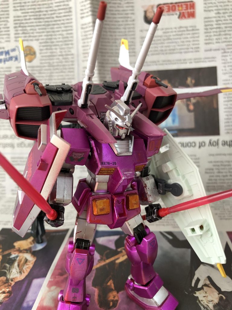 よく見るとプラモとしての仕上げに粗が目立ちますね...(>人<;)細かいところには目をつぶって下さい!