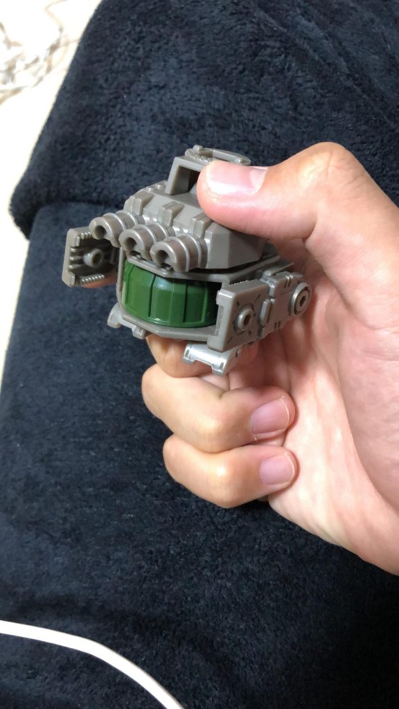 このカラーに合うの…と考えてジャンク漁ったら呂布の本体があったのでミキシング(接着)していきました