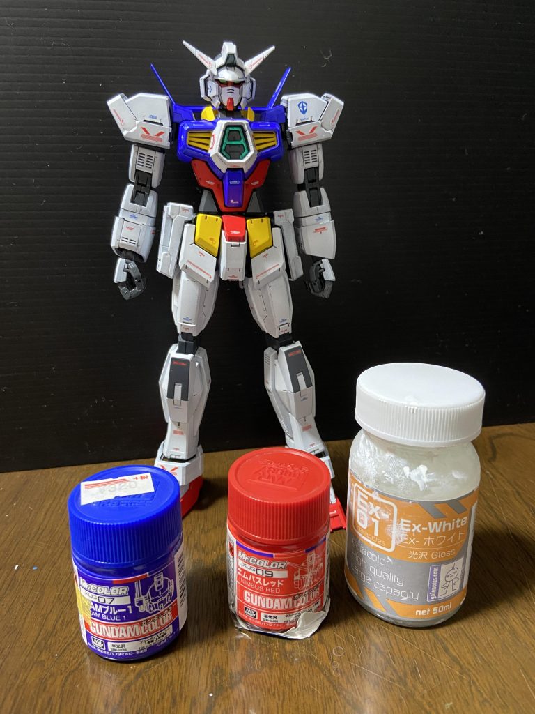 今回使用した塗料になります。白サフからの赤と青の発色は素晴らしいですね😌
