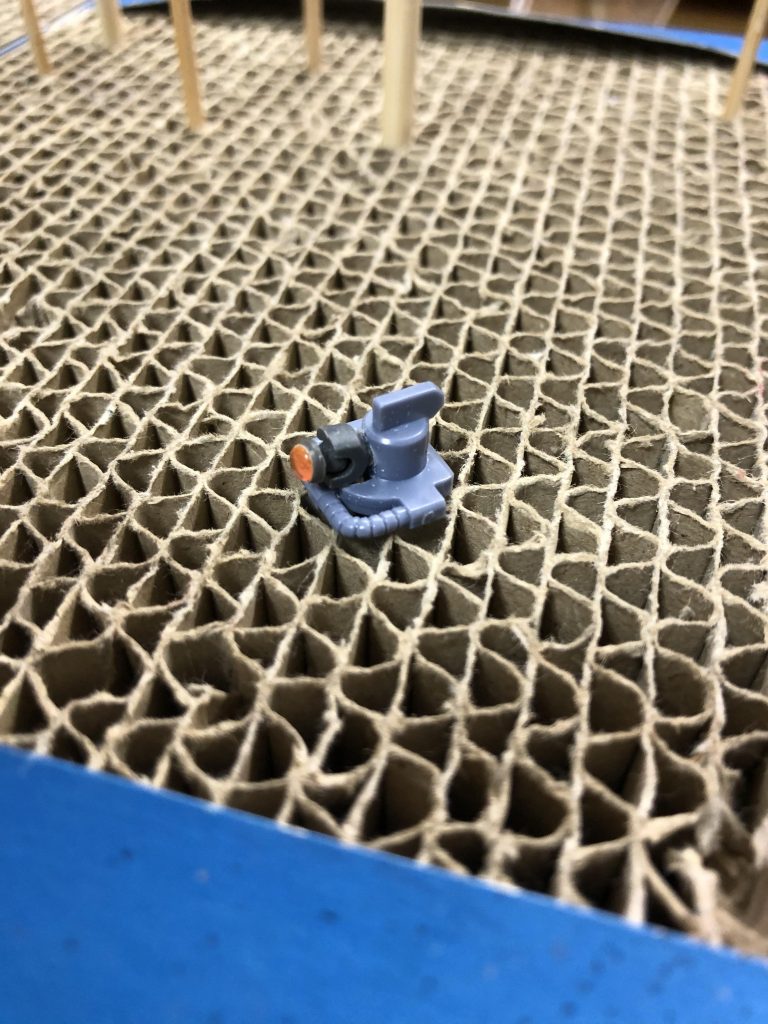 一応モノアイは可動式です。簡単なので是非！