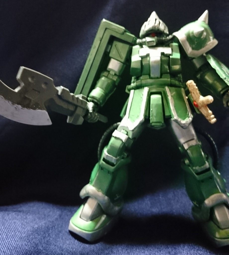 メタルグリーンとシルバーとゴールドで塗装　