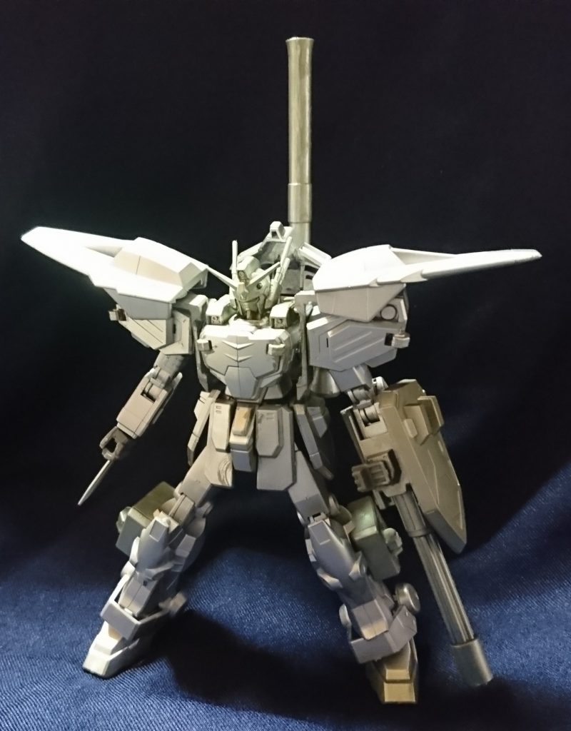 全身シルバー塗り　ダイキャスト製みたいでこれはこれで良いかも