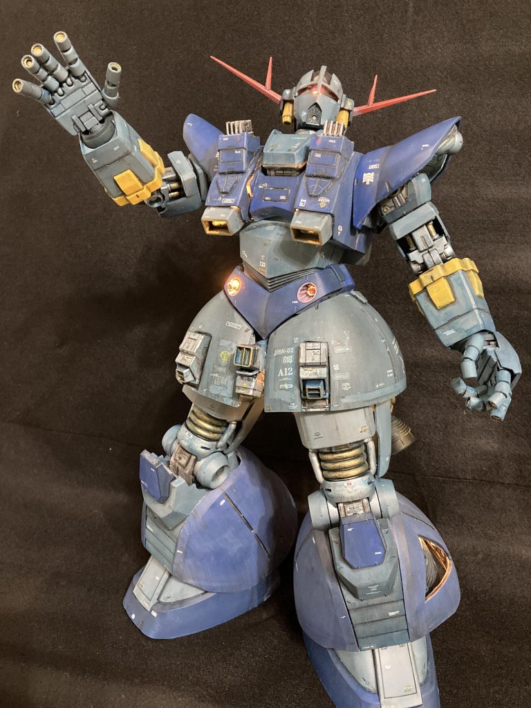 元々キットはシンプルな感じだった為、少しパーツを足してディテールアップしました。