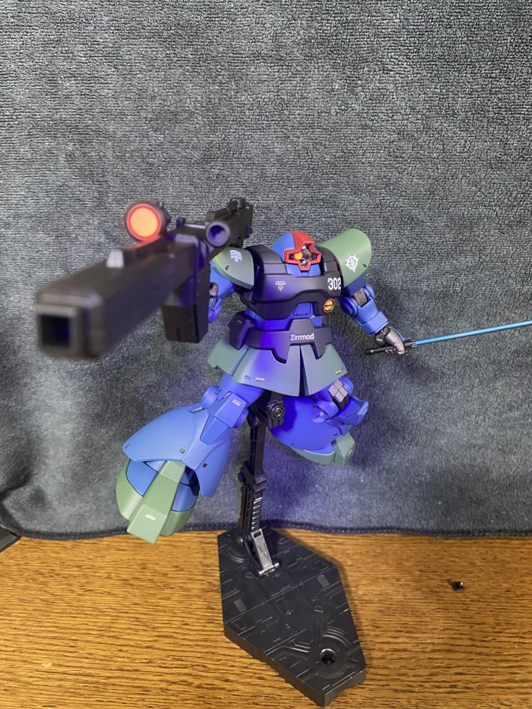 ヒートサーベルは本体付属の物に加え、加熱状態再現用にジャンクから1本引っ張って来ました。