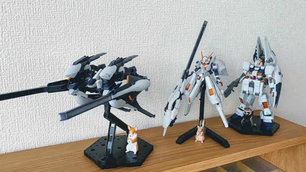 直近3作品はデスクサイドに飾ってあります。