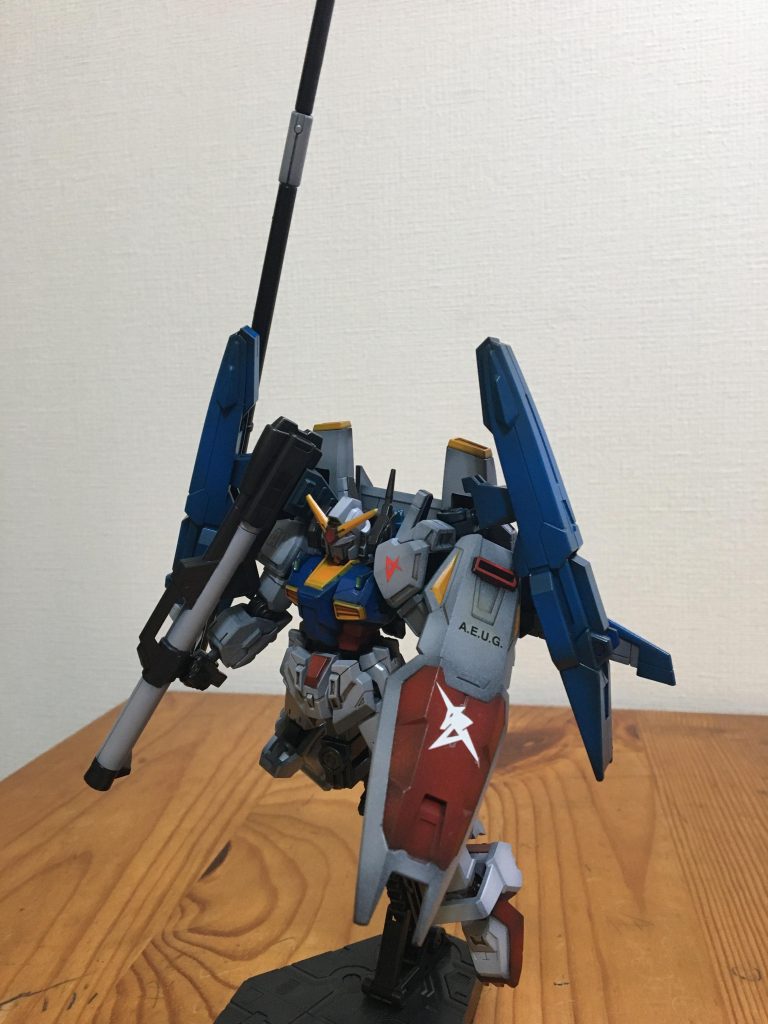 バズーカも元は黒の整形色のみ。