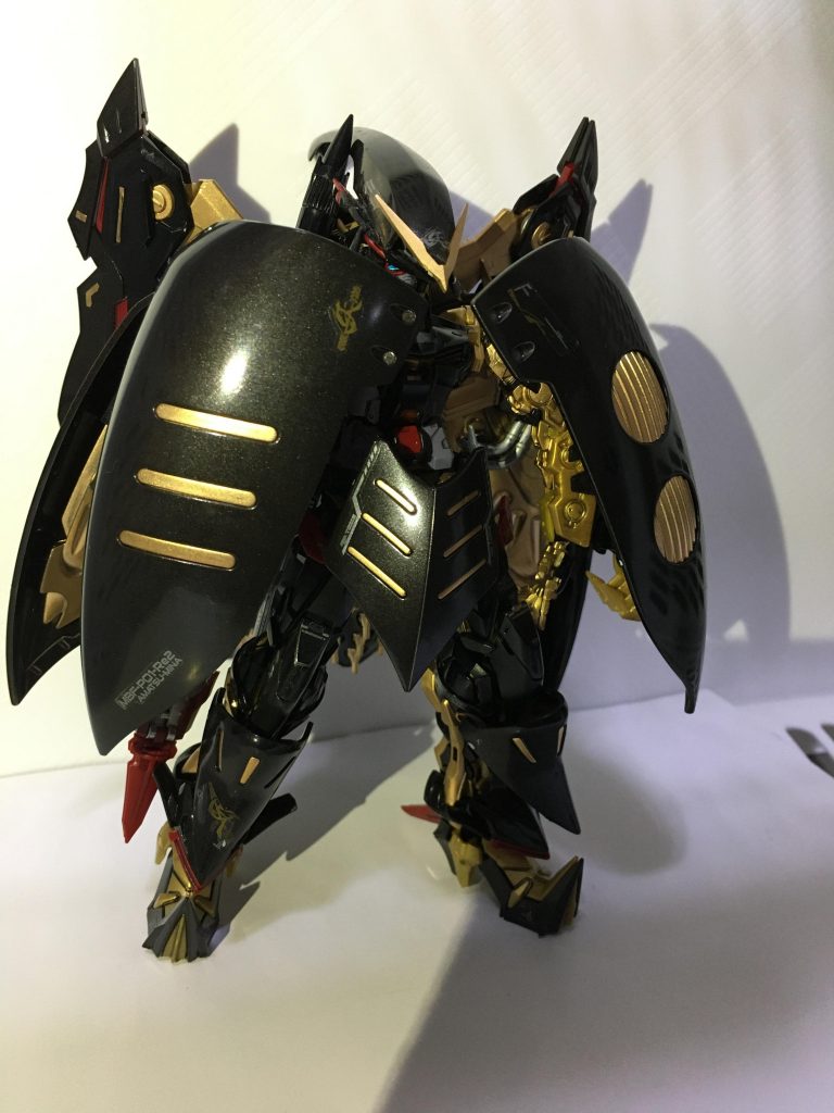 同じ144分の1でもキュベレイの大型バインダーはキュベレイの時以上に存在感があり、自分的にはアクティブクローク的にピッタリでした。