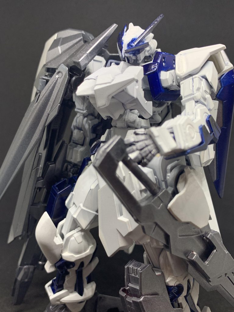 正面今回は見た目をごつくしてみました。いつもはスタイリッシュなガンプラを作るんですが今回は設定を考えてから作りました( *´꒳`* )