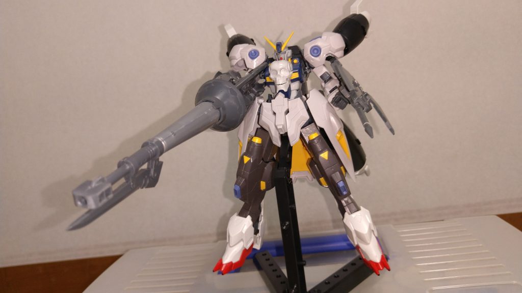 頭と上半身以外は7割方キマリスヴィダールです。