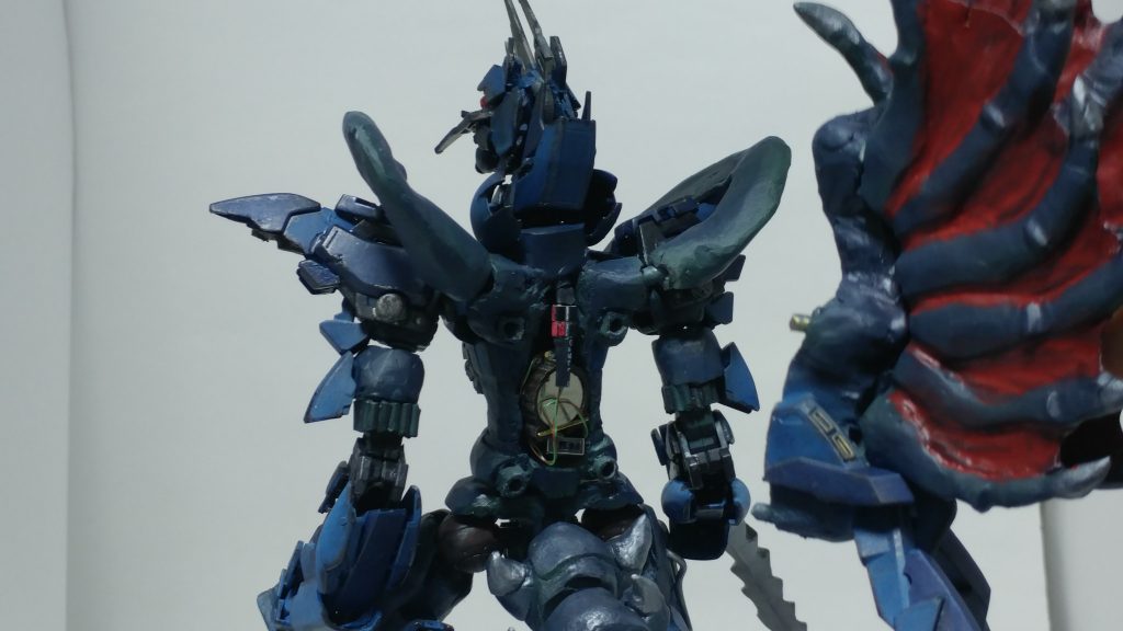 電池ボックス、スイッチは背中に内蔵しており、LEDユニットや電池交換が容易に行えるようになっています。