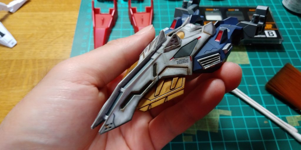 重く、でも汚くなりすぎないように、重ねては直してでウェザリングを進めました。