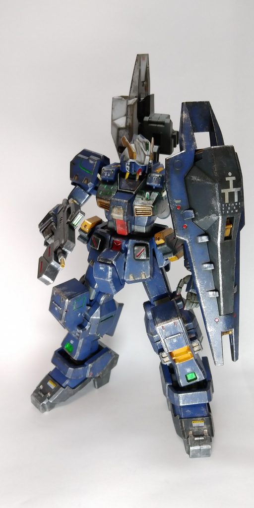 白背景バージョンも撮影しました。