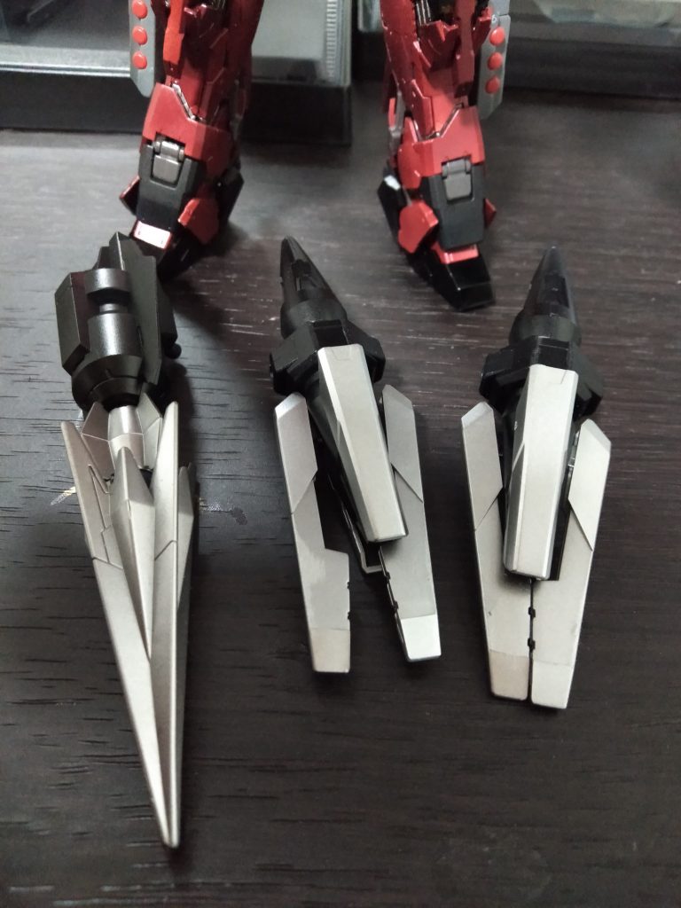 サタニクスウェポン、AGEマグナムのファンネルをブレードシルバー、ピュアブラックで塗装