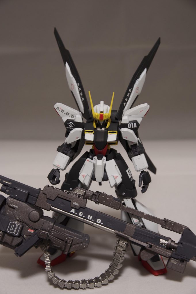 使用カラーはガンダムホワイト・ティターンズブルー1・メカサフヘビー・焼鉄色・スターブライトジュラルミン等です。