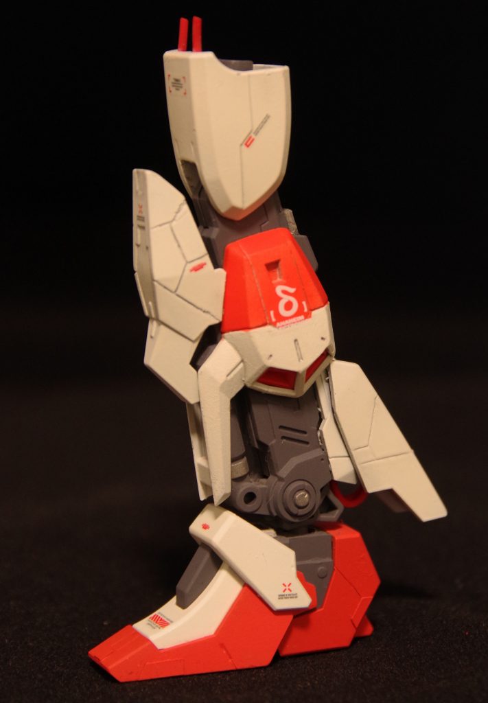 太腿上と脛部にリード線を使用しています