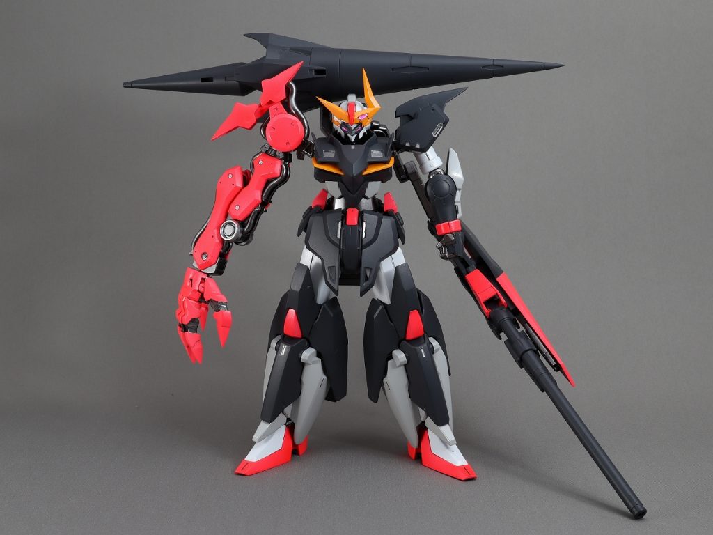 蛍光色の塗料があるというのを知り、どんなものか試してみたかったので、赤い腕がインパクト抜群のゼルトザームをチョイス。当時アニメでそれほど出番もなく、店でも割と見かけました。