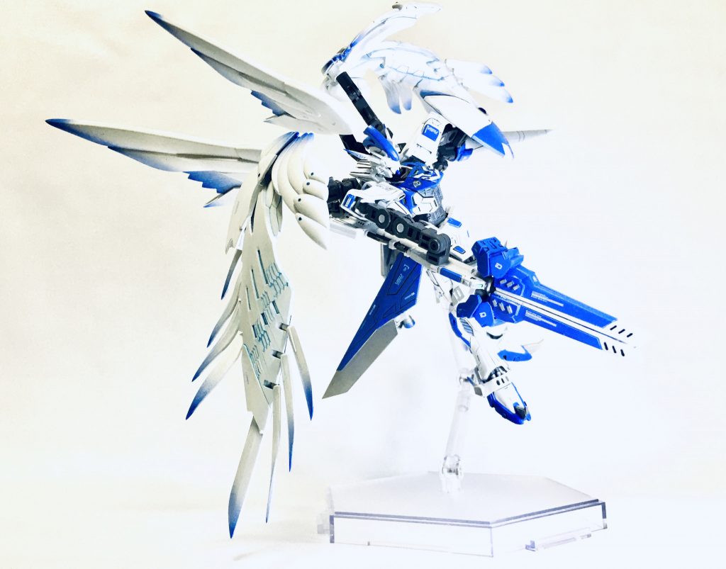 <メガヴェスバー>F91の特徴であるヴェスバー。それを一つにしてより大出力が可能なのヴェスバーとして右肩に接続して装備ビームランチャーとヴェスバーを組み合わせて新しい兵装として製作しました