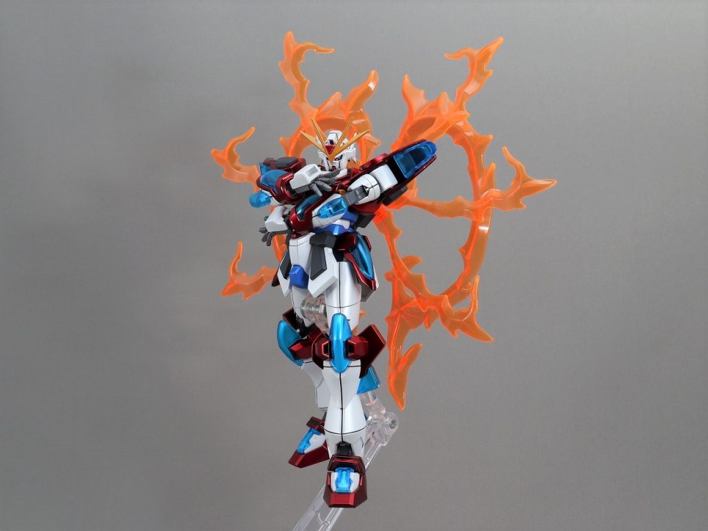 完全な腕組みとは言えませんが、割と雰囲気が出せる程度には稼働します。