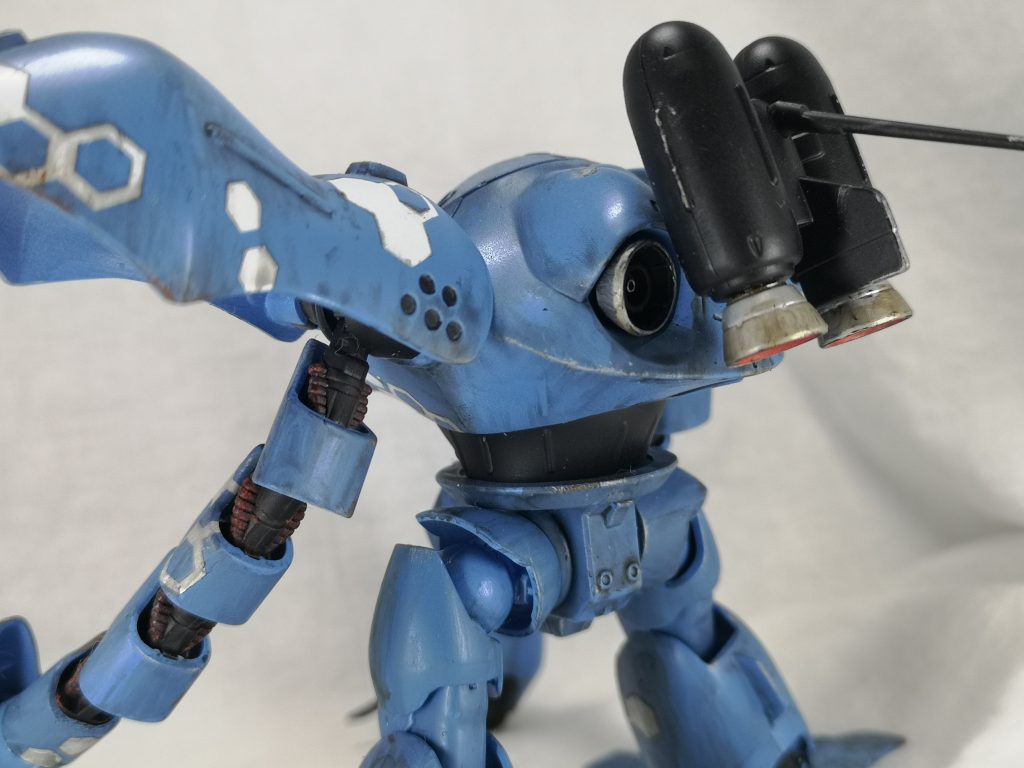 背面バーニアはギラギラシルバー後汚してます。