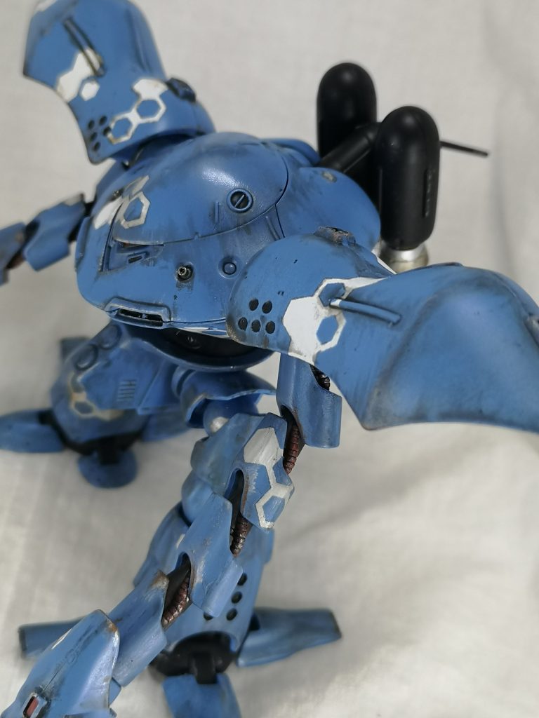 汚しもオイル垂れの様な雰囲気をメインにしてます。