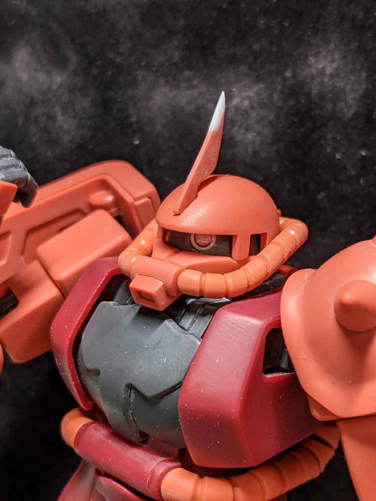 今回手を入れたのはツノの延長&尖鋭と、モノアイもどきを作って埋め込んだのみ。