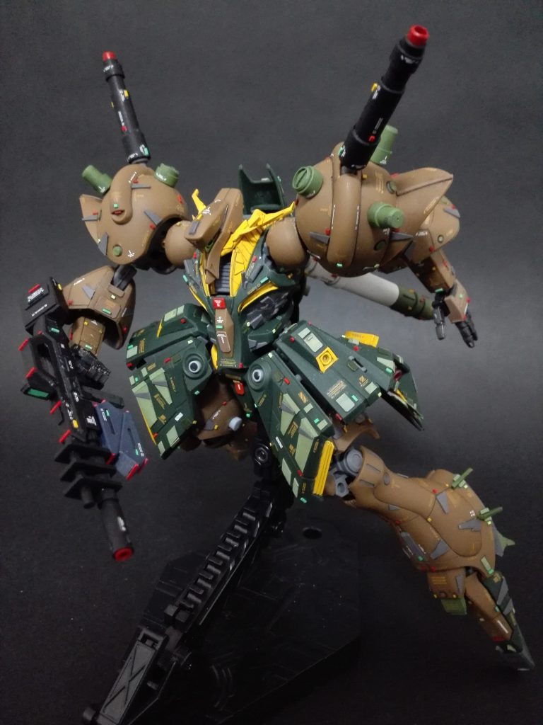 こちらはヘイズル改のビーム・ライフルを持たせてみました。