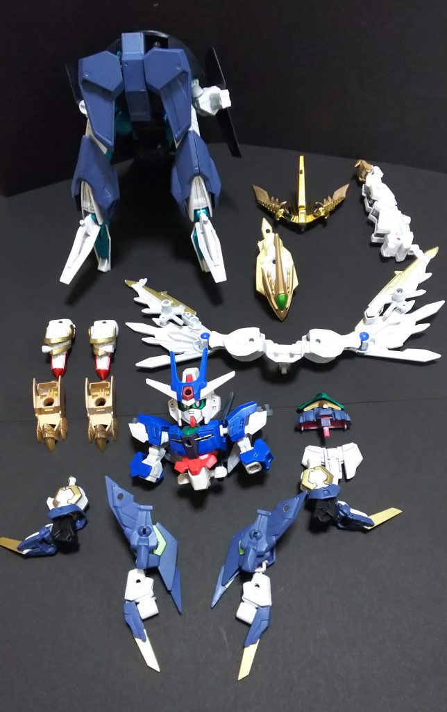 合体に使用する部分アースリィは手首と脚と腰アーマーを外します。 イージスは胸、腰のアーマーと両手脚ヴァルキランダーは胸アーマー以外全部使います。ウォドムの変形は元と同じです。