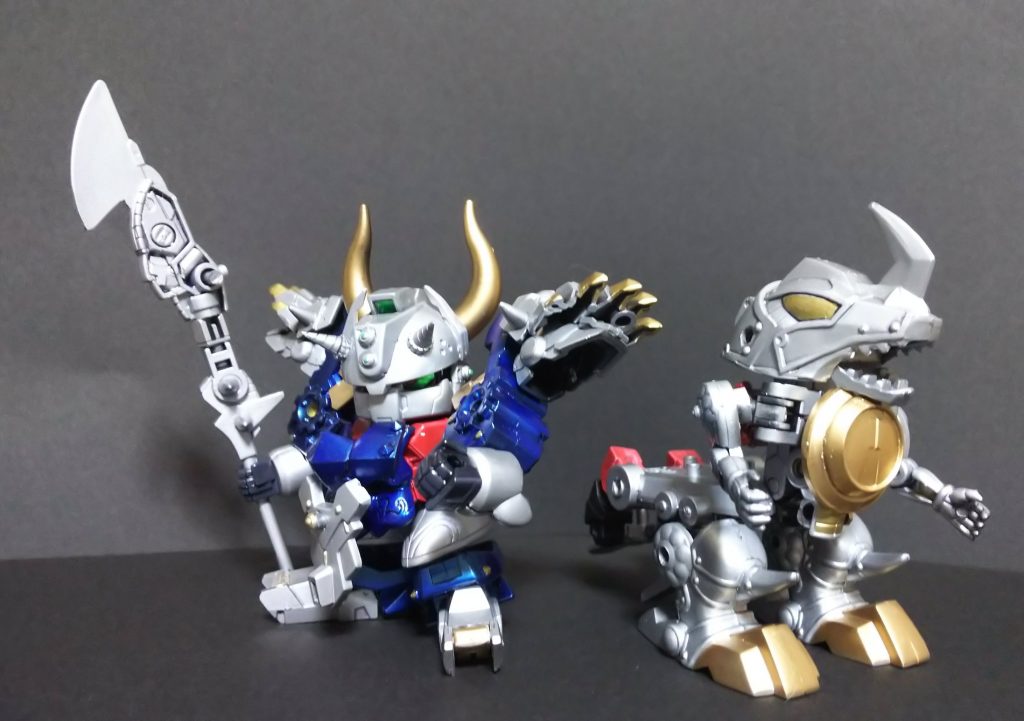 アーマーを外したダウロス本体に、ウィルバーの外したパーツを取り付けたアクティベートモードのダウロスダウロスはただの鎧ハンガーではなく、アーマー外した後も支援メカとして活かせる様にしました。