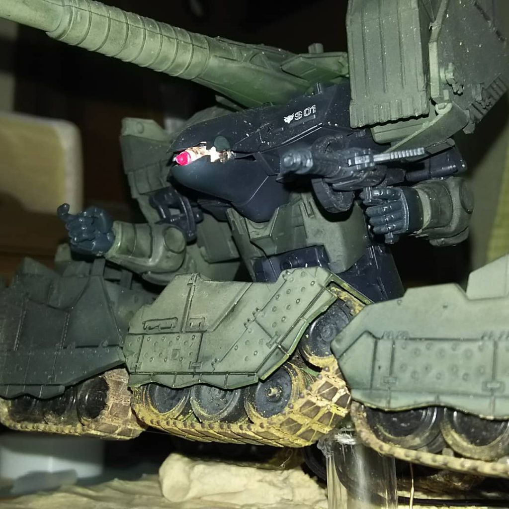 ウェザリング、スミいれ、そして砂漠を走った表現の為のキャタピラ汚し