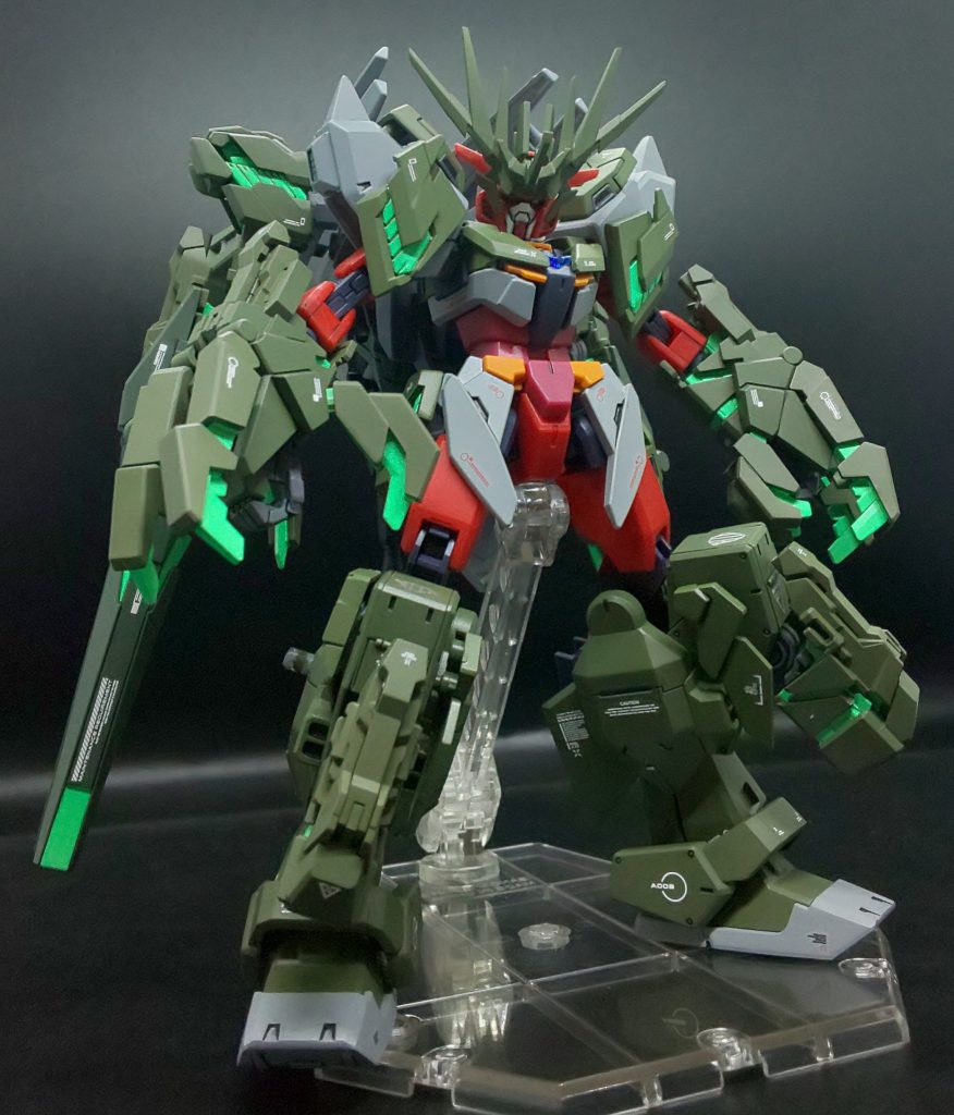 イグニッションモードでは、アンテナと各部パネルが解放され、リミッターが解除されます。この状態では、通常の3倍近い出力となります。