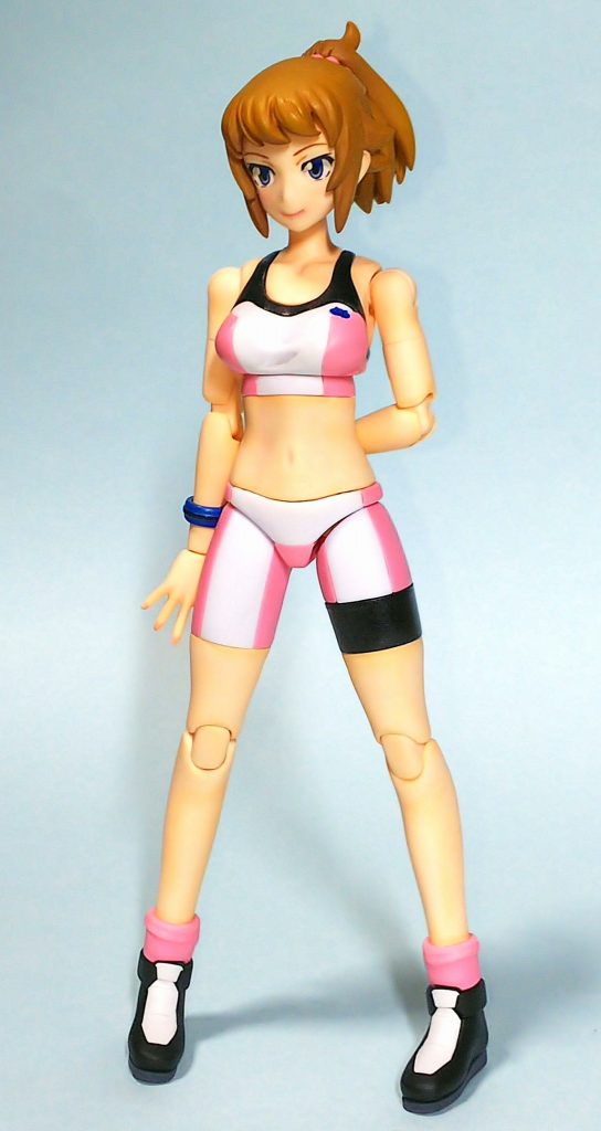 フミナは成形色を活かし、ウェザリングマスター、クリアコートで仕上げ。塗装したのは髪、衣装の黒部分、腕のアクセサリー、靴のソール部分のみ。