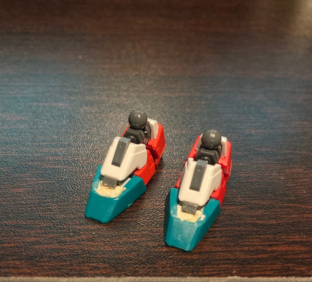 元キットのつま先 形と可動が気に入らなかったためHGのつま先に挿げ替えてます。
