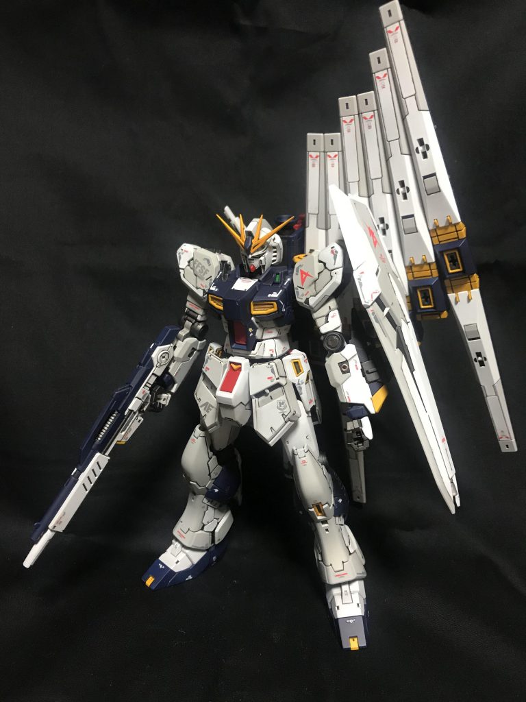 塗料レシピホワイト部分：クールホワイトグレー部分１：ニュートラルグレーⅠグレー部分２：ニュートラルグレーⅡ紺部分：ブルーFS15044赤部分：モンザレッド黄部分：黄橙色関節部分：黒鉄色など