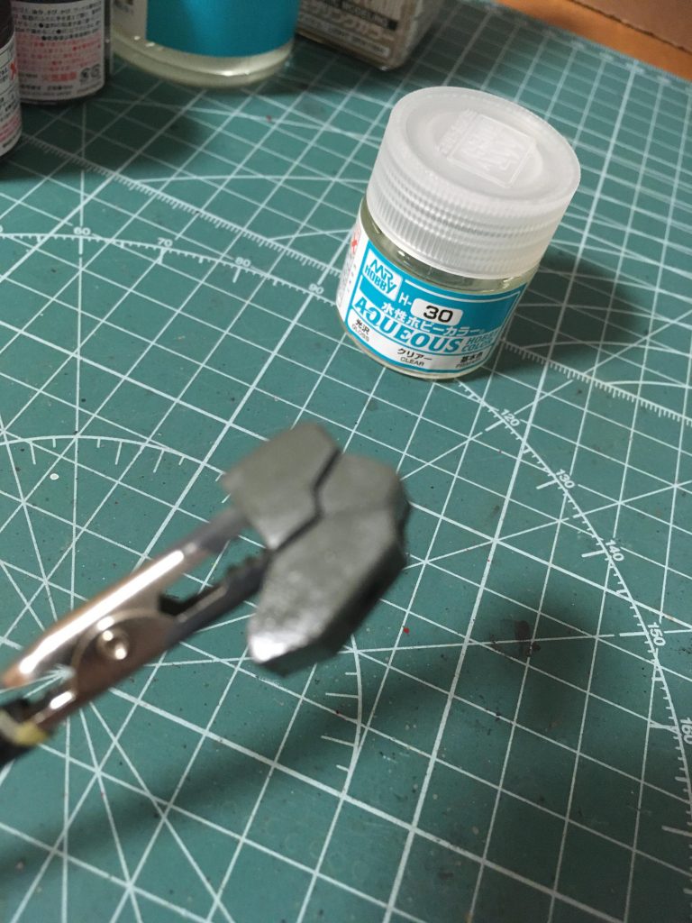 前からやってみたかった光沢クリアーの筆塗装にチャレンジしました。もっと薄めた方が良かったかも！？次回も試してみます。