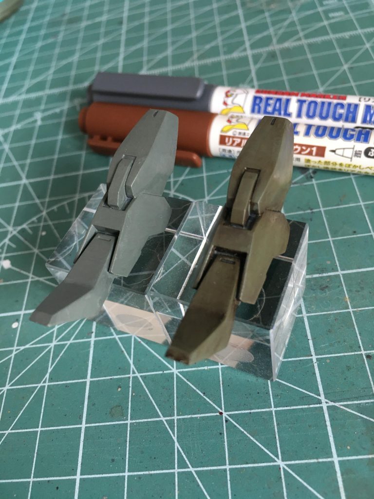 RLMグレイで塗装した後リアルタッチマーカーのブラウンでいい塩梅にフィルターをかけていきます、もっとグラデーションかけたかったのですが思うような仕上がりになっていません、無念。