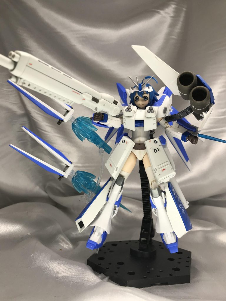アーム保持でメガ粒子砲も難なく構えられます。HWSってとんでもない火力のMSですよな。