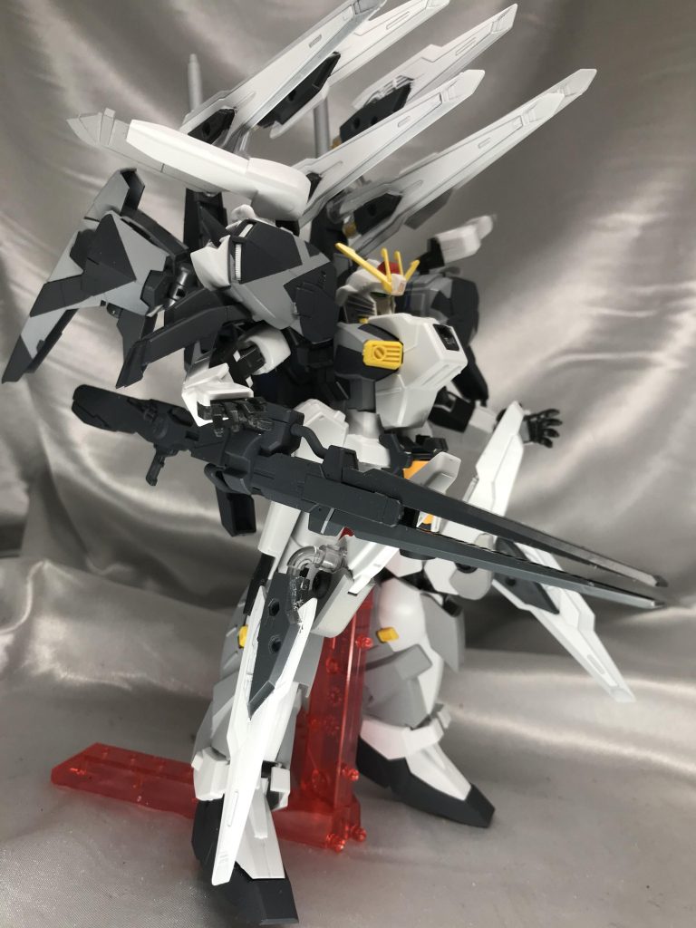 メガなのかスマートなのか。　メガスマートガン。後ろ半分はExSのスマートガン、前半分はライトニングバックウェポンシステム MK-IIのライフルを接続しました。バックパックからアームで接続してます。