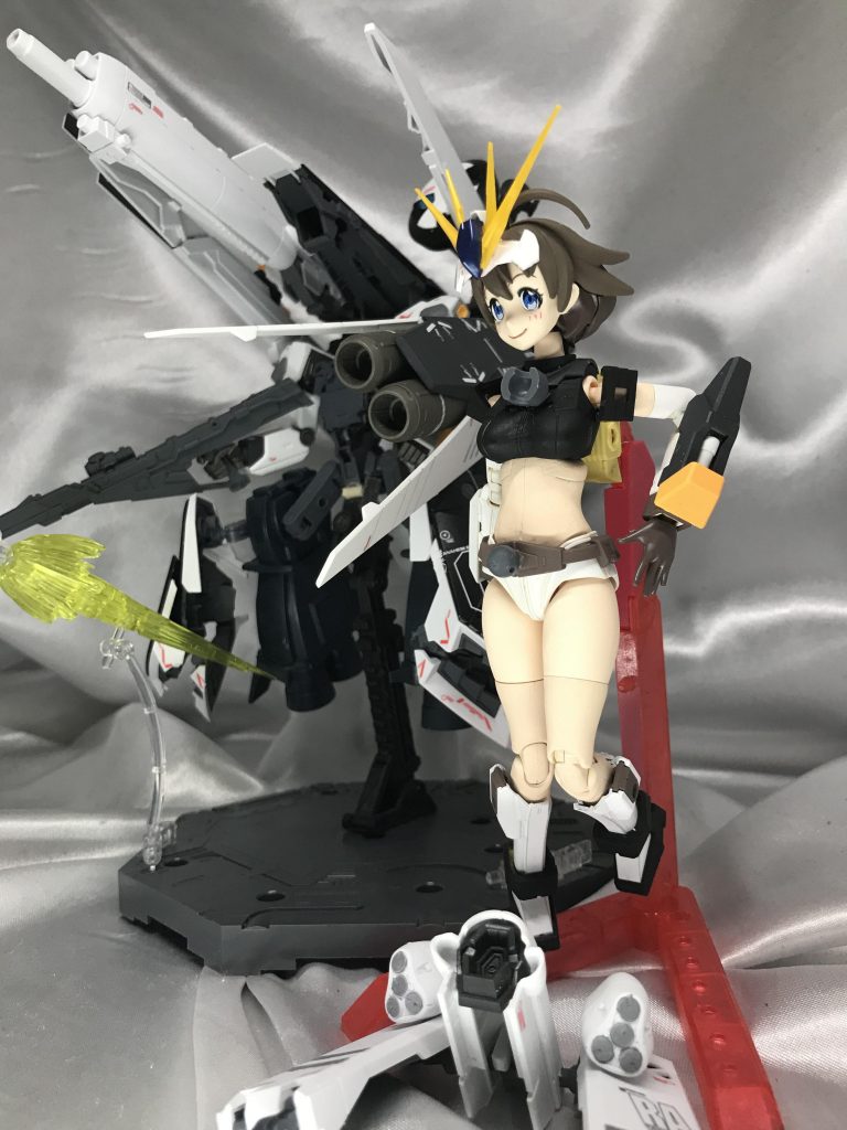 ぼーるジョイントがガッツリ見えますが、一応ナミさんは脱着式です。ゴテゴテ着るので、ナミさん自身は限界まで脱がしました。