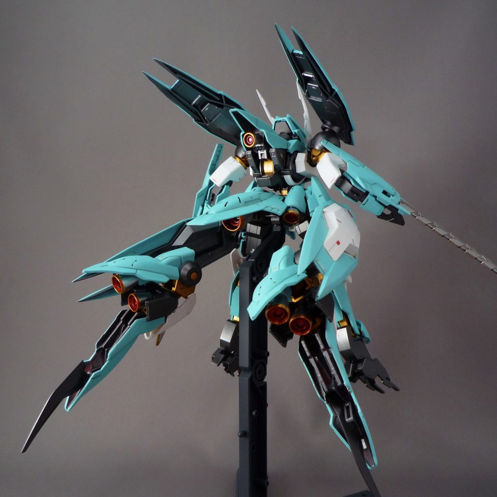 設置状態、後ろから。こっちの方が迫力ありますね。