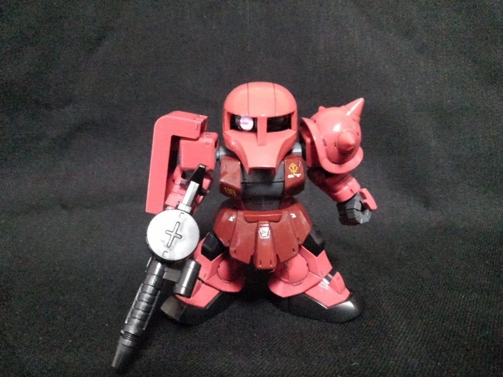 正面画像。脚部についていたパイプはカットしています。デカールはTHE ORIGIN汎用①を使用しました。