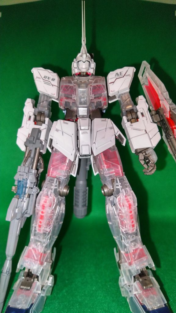 そろそろ新調を考えさせられる切れ味のニッパーとデザインナイフと神ヤスで気持ち丁寧に組立、ガンマカの流し込み墨入れペンで墨入れしました。